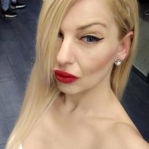 lolika32
